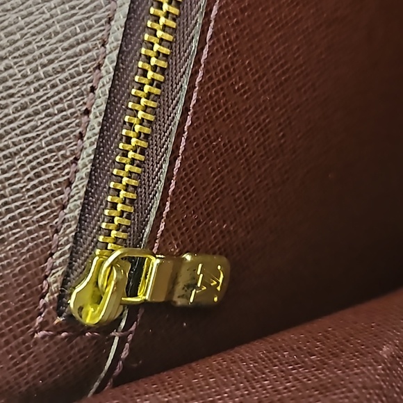 Louis Vuitton Tiaga Clutch Wristlet w Gold Chain Shoulder Strap,Burgandy Leather - Picture 11 of 17